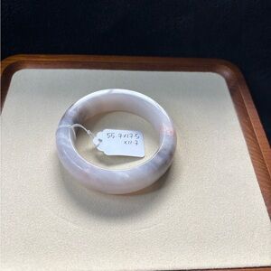 Shetai Jade Bangle